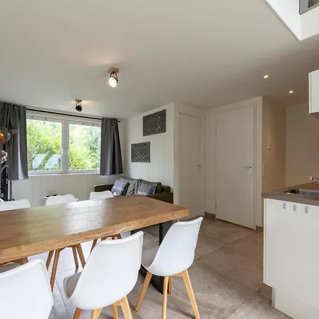 בית נופש Family Near Dunes And